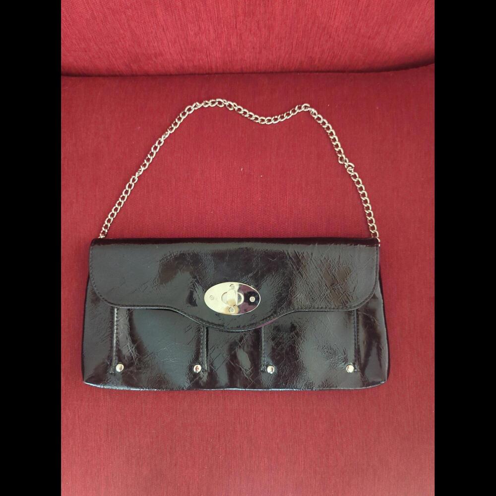 Daisy Fuentes Pocketbook